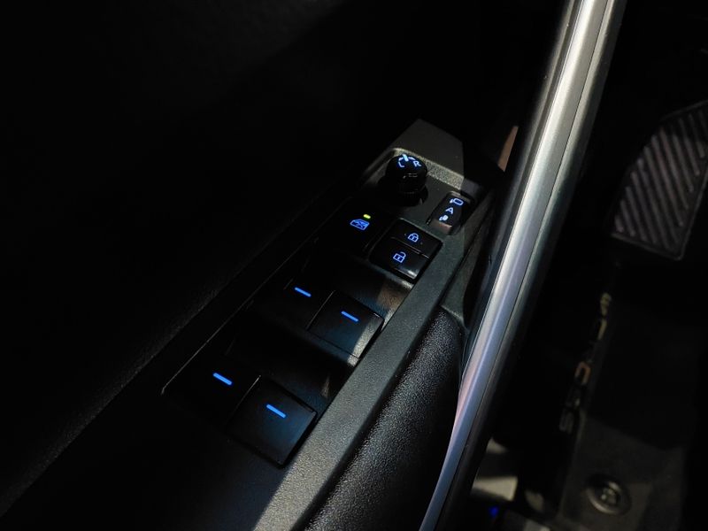 Toyota COROLLA CROSS 2.0 VVT-IE FLEX XRE DIRECT SHIFT 2021/2022 BETIOLO NOVOS E SEMINOVOS LAJEADO / Carros no Vale