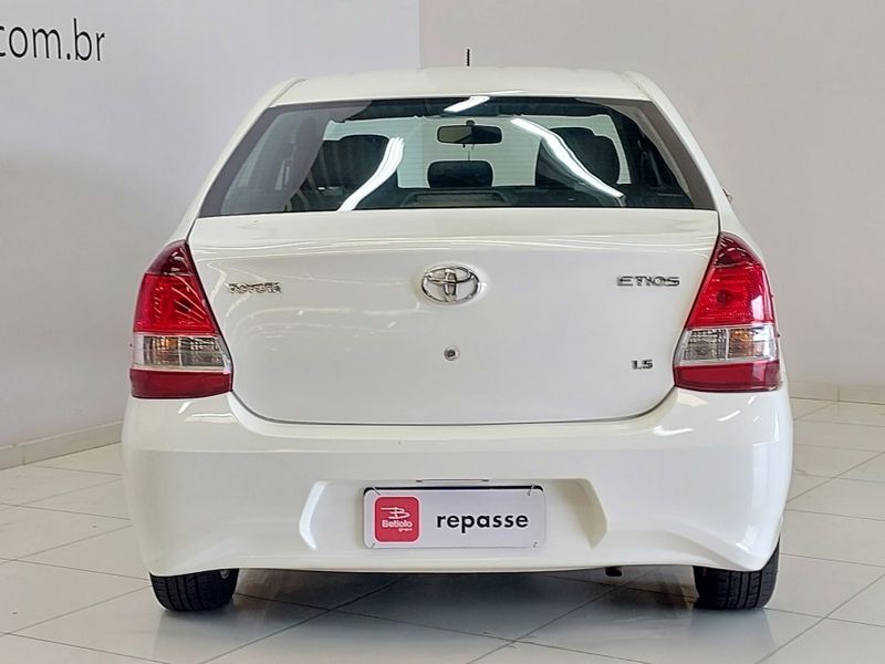Toyota ETIOS 1.5 X PLUS SEDAN 16V FLEX 4P AUTOMÁTICO 2019/2020 BETIOLO NOVOS E SEMINOVOS LAJEADO / Carros no Vale Toyota ETIOS 1.5 X PLUS SEDAN 16V FLEX 4P AUTOMÁTICO 2019/2020 BETIOLO NOVOS E SEMINOVOS LAJEADO / Carros no Vale