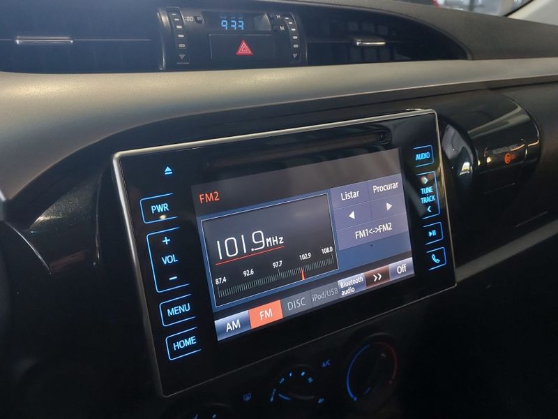 Toyota HILUX 2.8 SR 4X4 CD 16V DIESEL 4P AUTOMÁTICO 2016/2016 BETIOLO NOVOS E SEMINOVOS LAJEADO / Carros no Vale