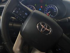 Toyota HILUX 2.8 SR 4X4 CD 16V DIESEL 4P AUTOMÁTICO 2016/2016 BETIOLO NOVOS E SEMINOVOS LAJEADO / Carros no Vale
