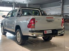 Toyota HILUX 2.8 SR 4X4 CD 16V DIESEL 4P AUTOMÁTICO 2016/2016 BETIOLO NOVOS E SEMINOVOS LAJEADO / Carros no Vale