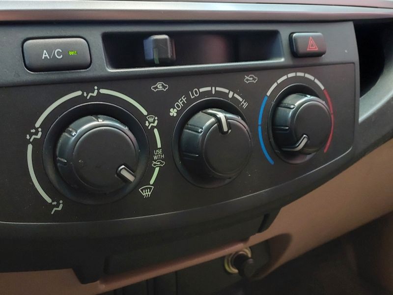 Toyota HILUX SW4 2.7 SR 4X2 16V FLEX 4P AUTOMÁTICO 2014/2015 BETIOLO NOVOS E SEMINOVOS LAJEADO / Carros no Vale