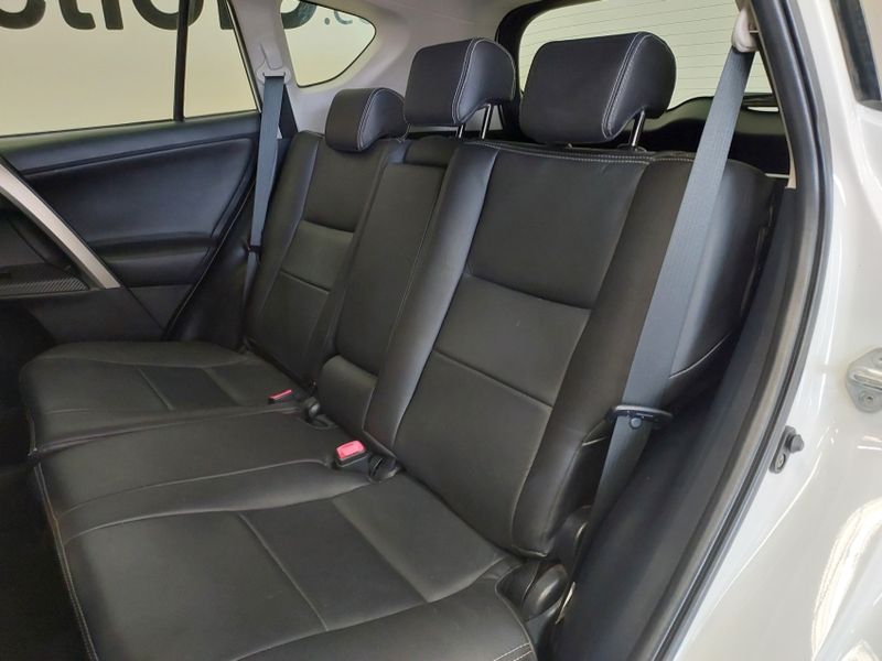 Toyota RAV4 2.0 4X2 16V GASOLINA 4P AUTOMÁTICO 2015/2015 BETIOLO NOVOS E SEMINOVOS LAJEADO / Carros no Vale