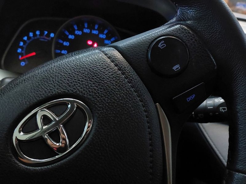 Toyota RAV4 2.0 4X2 16V GASOLINA 4P AUTOMÁTICO 2015/2015 BETIOLO NOVOS E SEMINOVOS LAJEADO / Carros no Vale