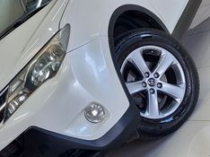 Toyota RAV4 2.0 4X2 16V GASOLINA 4P AUTOMÁTICO 2015/2015 BETIOLO NOVOS E SEMINOVOS LAJEADO / Carros no Vale