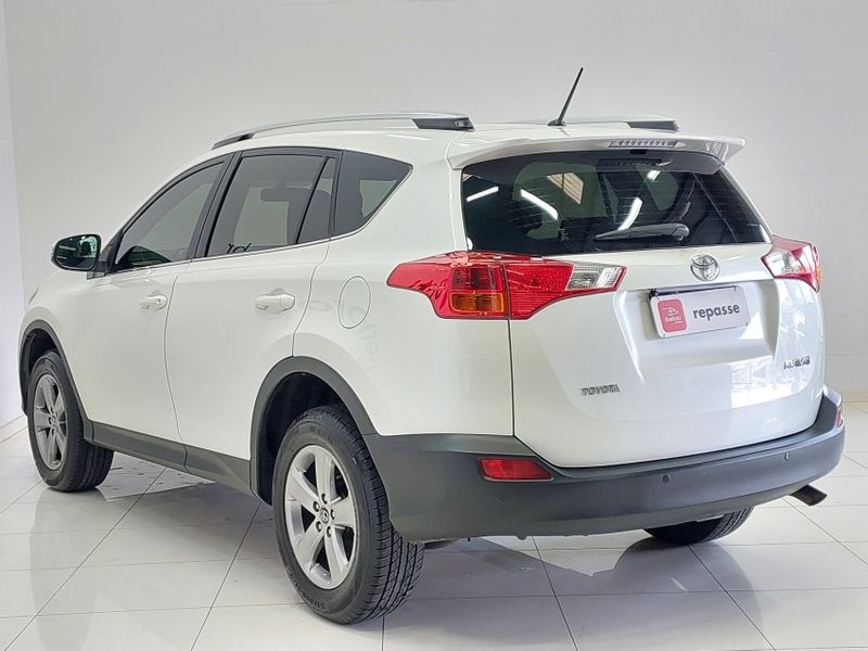 Toyota RAV4 2.0 4X2 16V GASOLINA 4P AUTOMÁTICO 2015/2015 BETIOLO NOVOS E SEMINOVOS LAJEADO / Carros no Vale