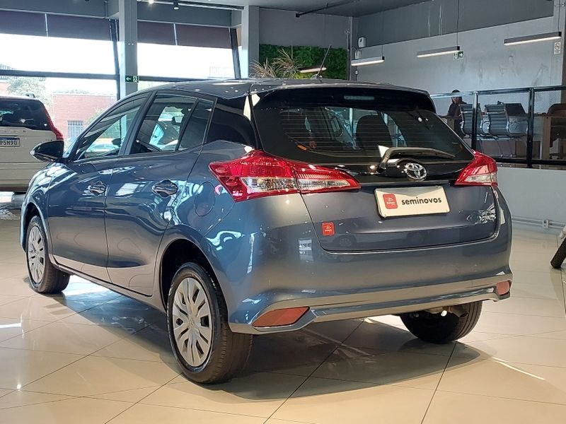 Toyota YARIS 1.5 16V FLEX XL MULTIDRIVE 2022/2023 BETIOLO NOVOS E SEMINOVOS LAJEADO / Carros no Vale