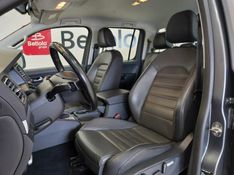 Volkswagen AMAROK 2.0 HIGHLINE 4X4 CD 16V TURBO INTERCOOLER DIESEL 4P AUTOMÁTICO 2018/2019 BETIOLO NOVOS E SEMINOVOS LAJEADO / Carros no Vale