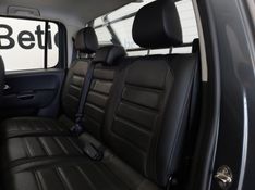 Volkswagen AMAROK 2.0 HIGHLINE 4X4 CD 16V TURBO INTERCOOLER DIESEL 4P AUTOMÁTICO 2018/2019 BETIOLO NOVOS E SEMINOVOS LAJEADO / Carros no Vale