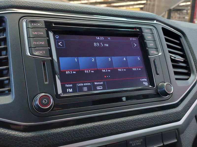 Volkswagen AMAROK 2.0 HIGHLINE 4X4 CD 16V TURBO INTERCOOLER DIESEL 4P AUTOMÁTICO 2018/2019 BETIOLO NOVOS E SEMINOVOS LAJEADO / Carros no Vale