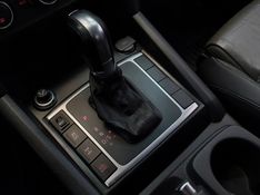 Volkswagen AMAROK 2.0 HIGHLINE 4X4 CD 16V TURBO INTERCOOLER DIESEL 4P AUTOMÁTICO 2018/2019 BETIOLO NOVOS E SEMINOVOS LAJEADO / Carros no Vale