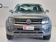 Volkswagen AMAROK 2.0 HIGHLINE 4X4 CD 16V TURBO INTERCOOLER DIESEL 4P AUTOMÁTICO 2018/2019 BETIOLO NOVOS E SEMINOVOS LAJEADO / Carros no Vale