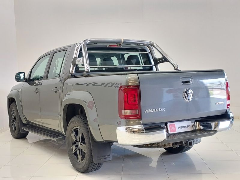 Volkswagen AMAROK 2.0 HIGHLINE 4X4 CD 16V TURBO INTERCOOLER DIESEL 4P AUTOMÁTICO 2018/2019 BETIOLO NOVOS E SEMINOVOS LAJEADO / Carros no Vale