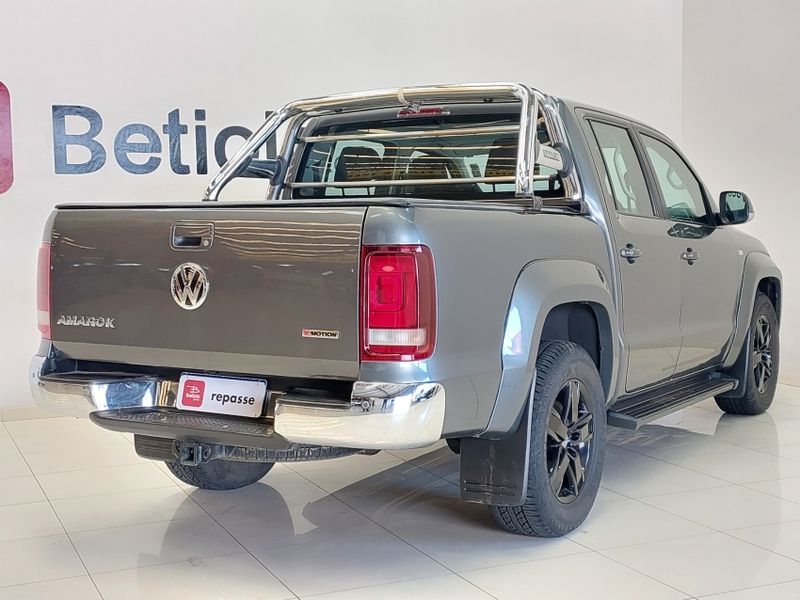 Volkswagen AMAROK 2.0 HIGHLINE 4X4 CD 16V TURBO INTERCOOLER DIESEL 4P AUTOMÁTICO 2018/2019 BETIOLO NOVOS E SEMINOVOS LAJEADO / Carros no Vale