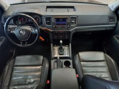 Volkswagen AMAROK 2.0 HIGHLINE 4X4 CD 16V TURBO INTERCOOLER DIESEL 4P AUTOMÁTICO 2018/2019 BETIOLO NOVOS E SEMINOVOS LAJEADO / Carros no Vale