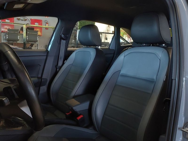 Volkswagen NIVUS 1.0 200 TSI TOTAL FLEX HIGHLINE AUTOMÁTICO 2022/2022 BETIOLO NOVOS E SEMINOVOS LAJEADO / Carros no Vale