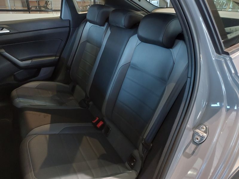 Volkswagen NIVUS 1.0 200 TSI TOTAL FLEX HIGHLINE AUTOMÁTICO 2022/2022 BETIOLO NOVOS E SEMINOVOS LAJEADO / Carros no Vale