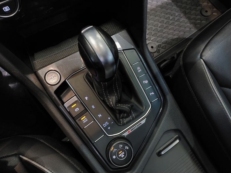 Volkswagen TIGUAN 2.0 350 TSI GASOLINA ALLSPACE R-LINE 4MOTION DSG 2021/2021 BETIOLO NOVOS E SEMINOVOS LAJEADO / Carros no Vale