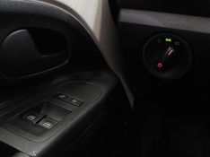 Volkswagen UP 1.0 MPI TAKE UP 12V FLEX 2P MANUAL 2016/2017 BETIOLO NOVOS E SEMINOVOS LAJEADO / Carros no Vale