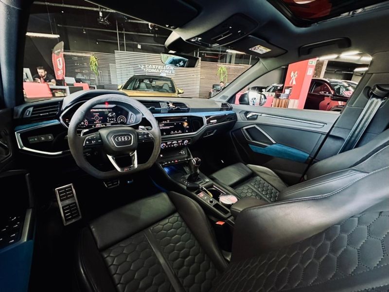 Audi RS Q3 2.5 TFSI SPORTBACK QUATTRO GASOLINA S-TRONIC 2021/2022 CASTELLAN E TOMAZONI MOTORS CAXIAS DO SUL / Carros no Vale