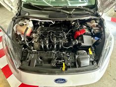 Ford FIESTA 1.6 TI-VCT FLEX SE MANUAL 2019/2019 CASTELLAN E TOMAZONI MOTORS CAXIAS DO SUL / Carros no Vale