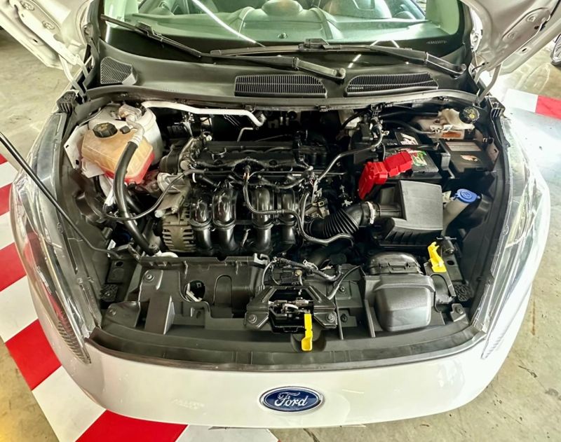 Ford FIESTA 1.6 TI-VCT FLEX SE MANUAL 2019/2019 CASTELLAN E TOMAZONI MOTORS CAXIAS DO SUL / Carros no Vale