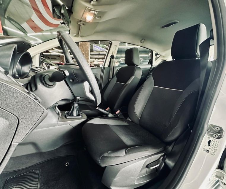 Ford FIESTA 1.6 TI-VCT FLEX SE MANUAL 2019/2019 CASTELLAN E TOMAZONI MOTORS CAXIAS DO SUL / Carros no Vale