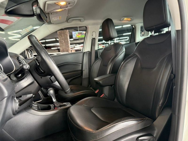 JEEP COMPASS 2.0 16V FLEX LONGITUDE AUTOMÁTICO 2020/2021 CASTELLAN E TOMAZONI MOTORS CAXIAS DO SUL / Carros no Vale JEEP COMPASS 2.0 16V FLEX LONGITUDE AUTOMÁTICO 2020/2021 CASTELLAN E TOMAZONI MOTORS CAXIAS DO SUL / Carros no Vale