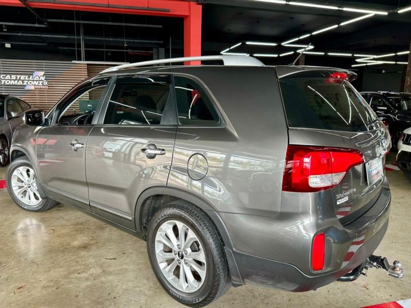 KIA SORENTO 2.4 16V GASOLINA EX AUTOMÁTICO 2013/2013 CASTELLAN E TOMAZONI MOTORS CAXIAS DO SUL / Carros no Vale KIA SORENTO 2.4 16V GASOLINA EX AUTOMÁTICO 2013/2013 CASTELLAN E TOMAZONI MOTORS CAXIAS DO SUL / Carros no Vale
