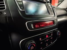 KIA SORENTO 2.4 16V GASOLINA EX AUTOMÁTICO 2013/2013 CASTELLAN E TOMAZONI MOTORS CAXIAS DO SUL / Carros no Vale