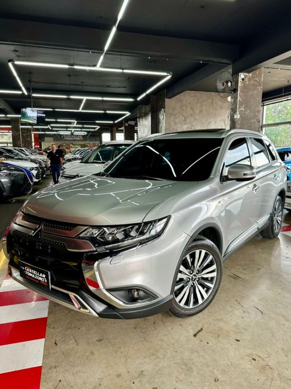 Mitsubishi OUTLANDER 3.0 MIVEC V6 GASOLINA HPE-S AWD AUTOMÁTICO 2018/2019 CASTELLAN E TOMAZONI MOTORS CAXIAS DO SUL / Carros no Vale