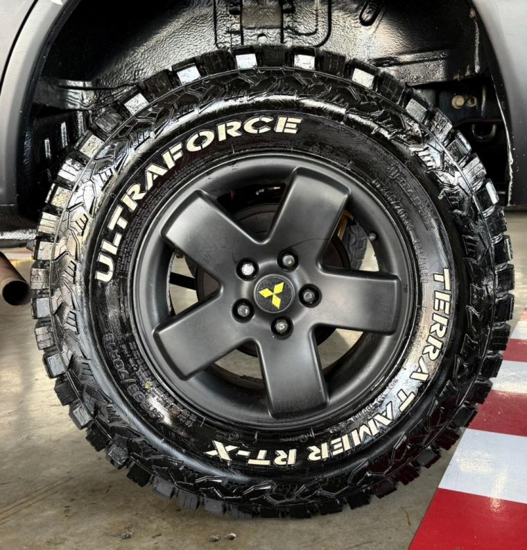 Mitsubishi PAJERO TR4 2.0 4X4 16V 131CV GASOLINA 4P AUTOMÁTICO 2004/2005 CASTELLAN E TOMAZONI MOTORS CAXIAS DO SUL / Carros no Vale