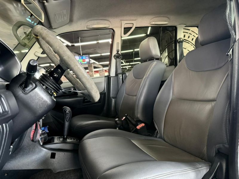 Mitsubishi PAJERO TR4 2.0 4X4 16V 131CV GASOLINA 4P AUTOMÁTICO 2004/2005 CASTELLAN E TOMAZONI MOTORS CAXIAS DO SUL / Carros no Vale