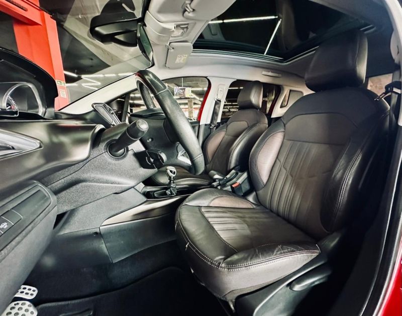 Peugeot 2008 1.6 16V THP FLEX GRIFFE 4P MANUAL 2017/2017 CASTELLAN E TOMAZONI MOTORS CAXIAS DO SUL / Carros no Vale