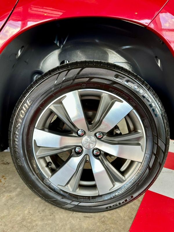 Peugeot 2008 1.6 16V THP FLEX GRIFFE 4P MANUAL 2017/2017 CASTELLAN E TOMAZONI MOTORS CAXIAS DO SUL / Carros no Vale