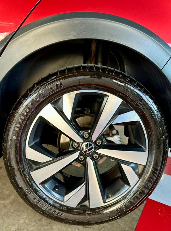 Volkswagen NIVUS 1.0 200 TSI TOTAL FLEX HIGHLINE AUTOMÁTICO 2024/2024 CASTELLAN E TOMAZONI MOTORS CAXIAS DO SUL / Carros no Vale