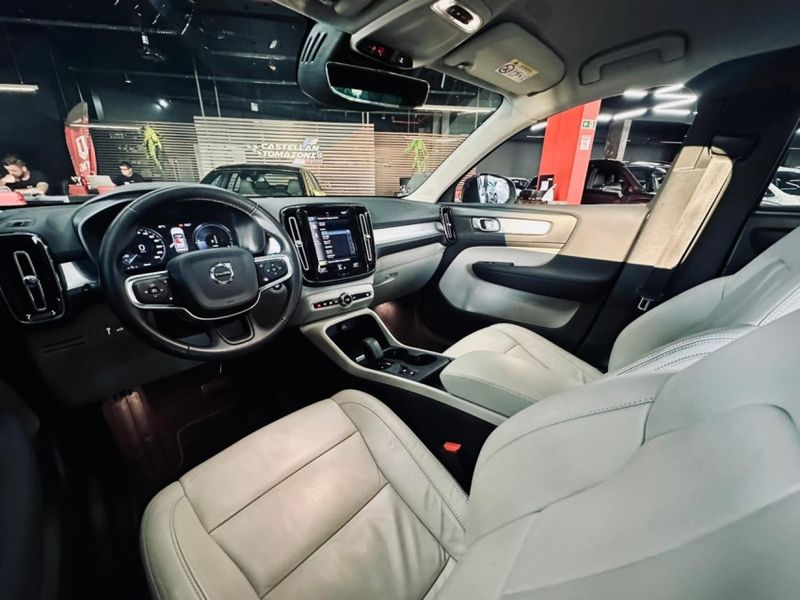 Volvo XC40 1.5 T5 RECHARGE INSCRIPTION GEARTRONIC 2021/2022 CASTELLAN E TOMAZONI MOTORS CAXIAS DO SUL / Carros no Vale