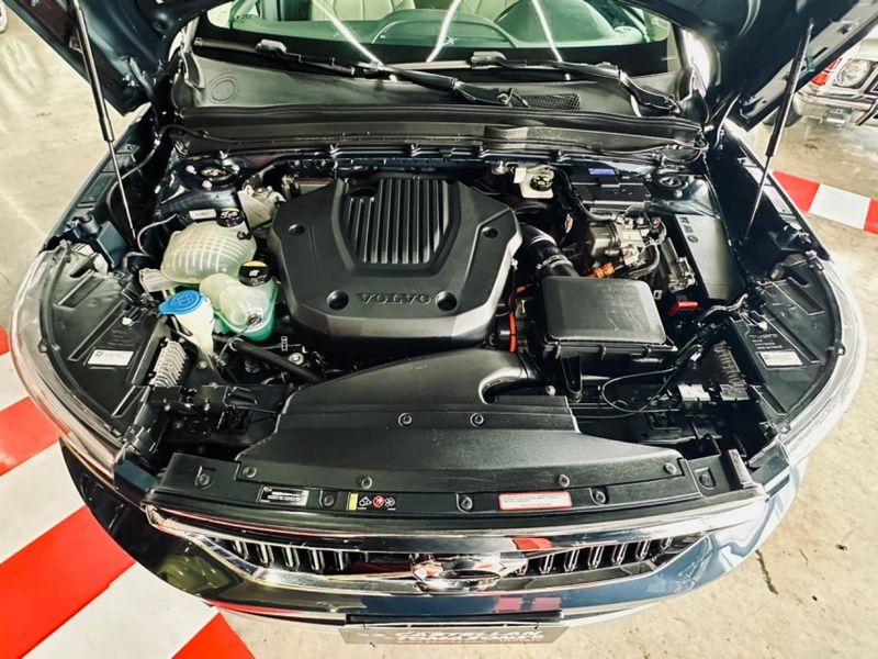 Volvo XC40 1.5 T5 RECHARGE INSCRIPTION GEARTRONIC 2021/2022 CASTELLAN E TOMAZONI MOTORS CAXIAS DO SUL / Carros no Vale