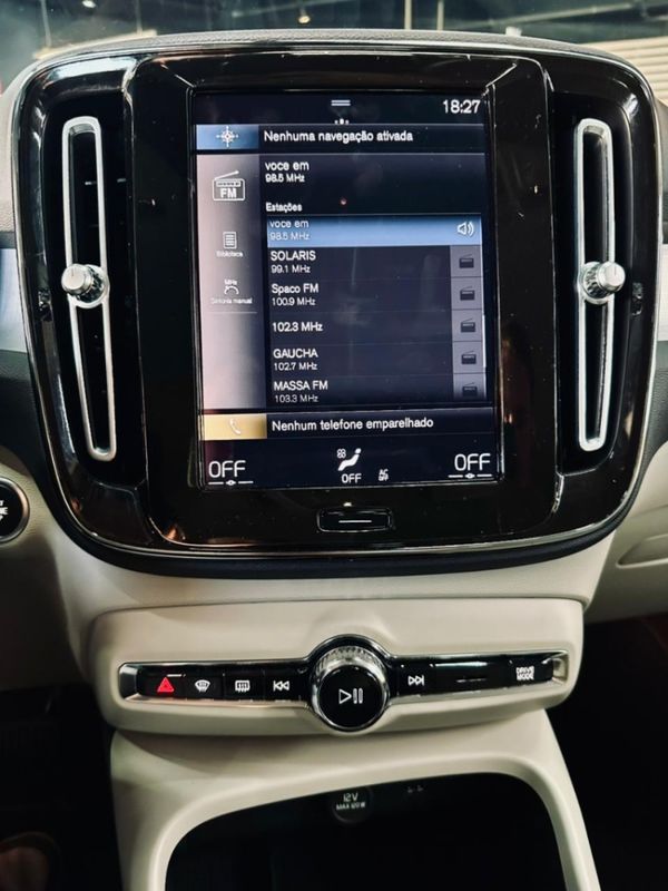 Volvo XC40 1.5 T5 RECHARGE INSCRIPTION GEARTRONIC 2021/2022 CASTELLAN E TOMAZONI MOTORS CAXIAS DO SUL / Carros no Vale