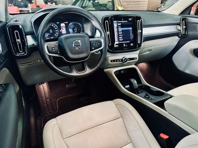 Volvo XC40 1.5 T5 RECHARGE INSCRIPTION GEARTRONIC 2021/2022 CASTELLAN E TOMAZONI MOTORS CAXIAS DO SUL / Carros no Vale