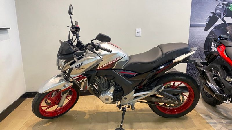 Honda Motos CB 250 Twister CB 250F TWISTER CBS 2021/2021 DRSUL SEMINOVOS CAXIAS DO SUL – LAJEADO – SANTA CRUZ DO SUL / Carros no Vale