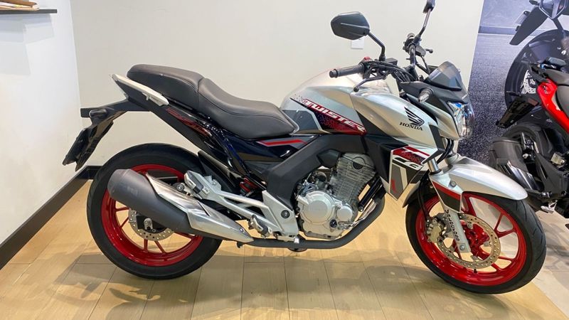 Honda Motos CB 250 Twister CB 250F TWISTER CBS 2021/2021 DRSUL SEMINOVOS CAXIAS DO SUL – LAJEADO – SANTA CRUZ DO SUL / Carros no Vale