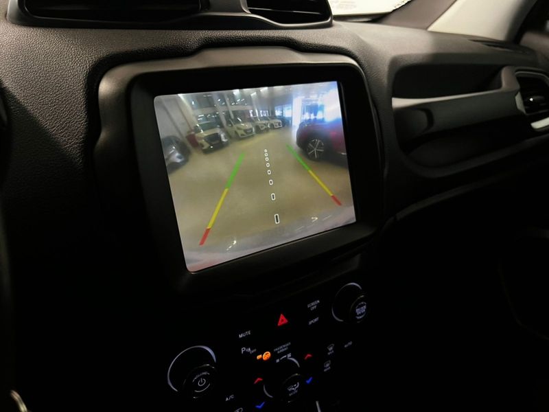 JEEP RENEGADE 1.8 16V FLEX LONGITUDE 4P AUTOMÁTICO 2021/2021 DRSUL SEMINOVOS CAXIAS DO SUL – LAJEADO – SANTA CRUZ DO SUL / Carros no Vale