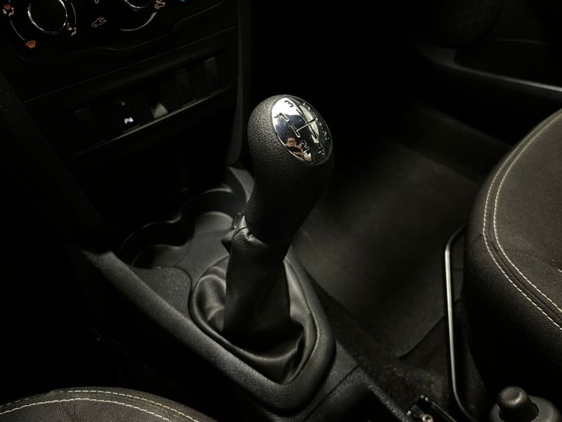 Renault SANDERO 1.0 12V SCE FLEX ZEN MANUAL 2019/2020 DRSUL SEMINOVOS CAXIAS DO SUL – LAJEADO – SANTA CRUZ DO SUL / Carros no Vale