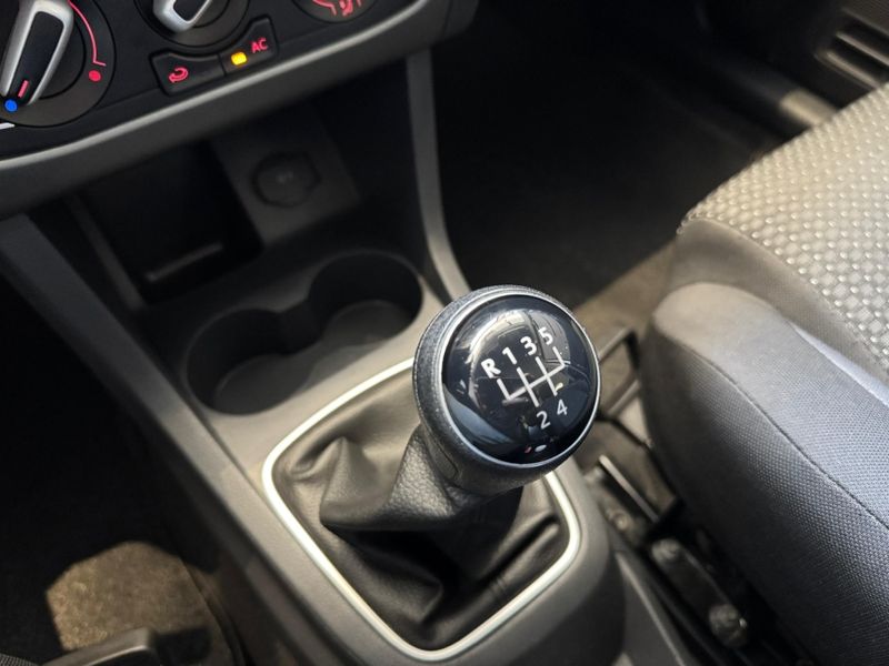 Volkswagen FOX 1.6 MSI TOTAL FLEX CONNECT 4P MANUAL 2019/2020 DRSUL SEMINOVOS CAXIAS DO SUL – LAJEADO – SANTA CRUZ DO SUL / Carros no Vale