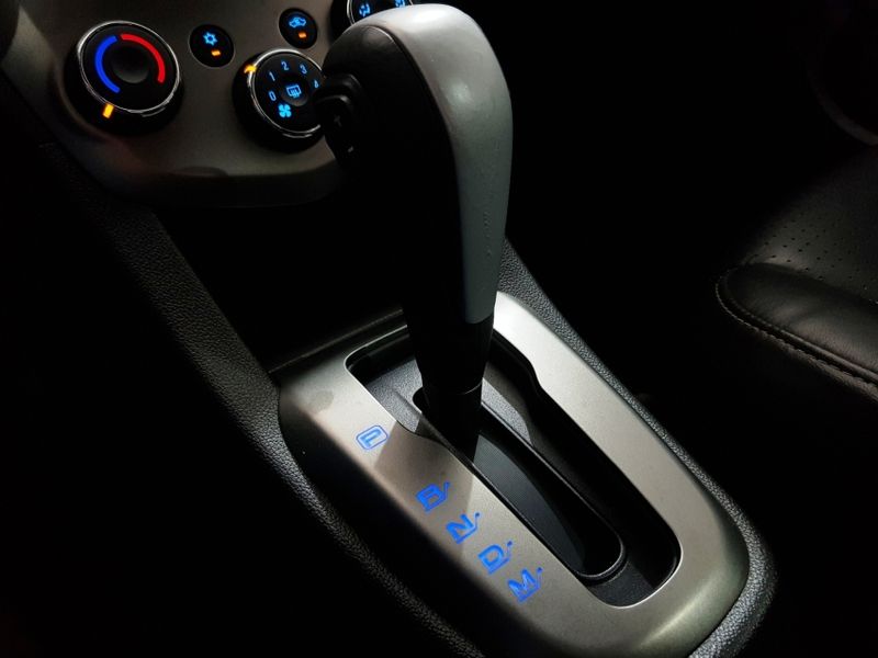 Chevrolet SONIC 1.6 LTZ SEDAN 16V FLEX 4P AUTOMÁTICO 2013/2013 ADVANT AUTOMÓVEIS CAXIAS DO SUL / Carros no Vale