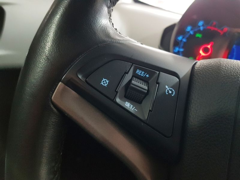 Chevrolet SONIC 1.6 LTZ SEDAN 16V FLEX 4P AUTOMÁTICO 2013/2013 ADVANT AUTOMÓVEIS CAXIAS DO SUL / Carros no Vale