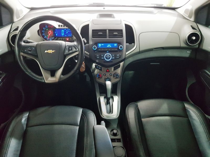 Chevrolet SONIC 1.6 LTZ SEDAN 16V FLEX 4P AUTOMÁTICO 2013/2013 ADVANT AUTOMÓVEIS CAXIAS DO SUL / Carros no Vale