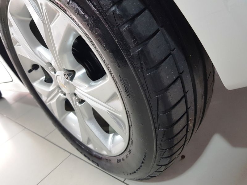 Chevrolet SONIC 1.6 LTZ SEDAN 16V FLEX 4P AUTOMÁTICO 2013/2013 ADVANT AUTOMÓVEIS CAXIAS DO SUL / Carros no Vale