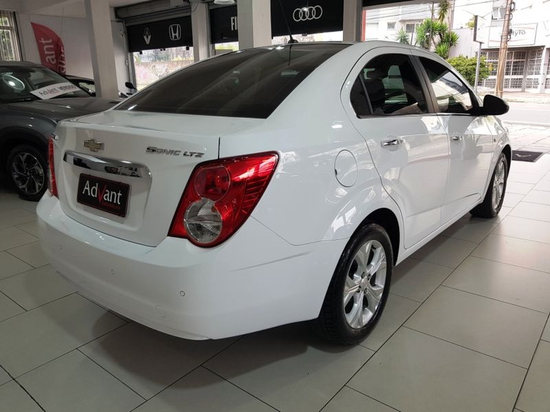 Chevrolet SONIC 1.6 LTZ SEDAN 16V FLEX 4P AUTOMÁTICO 2013/2013 ADVANT AUTOMÓVEIS CAXIAS DO SUL / Carros no Vale